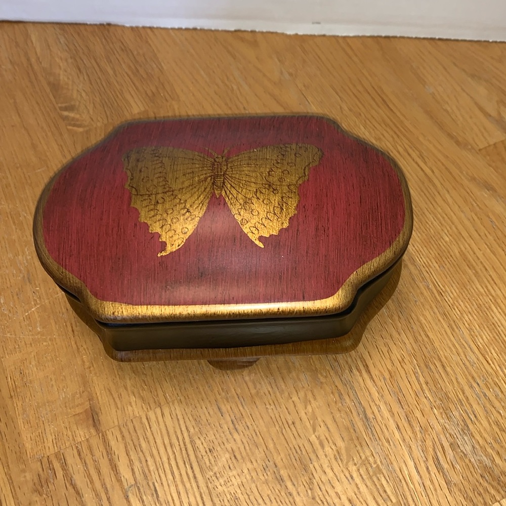 Mary Carol Home Collection rare moth box with lid